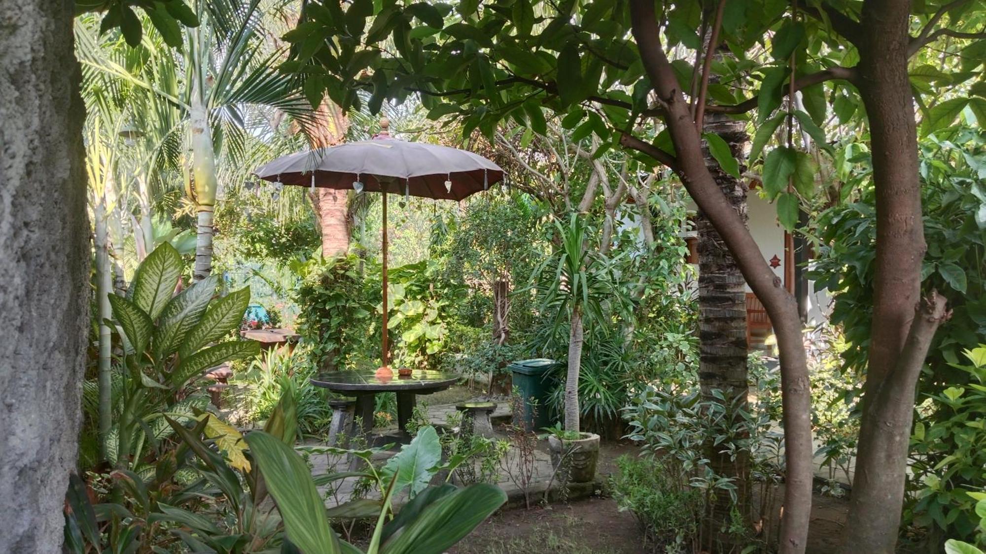 Van Santri Homestay Pemuteran Exterior photo